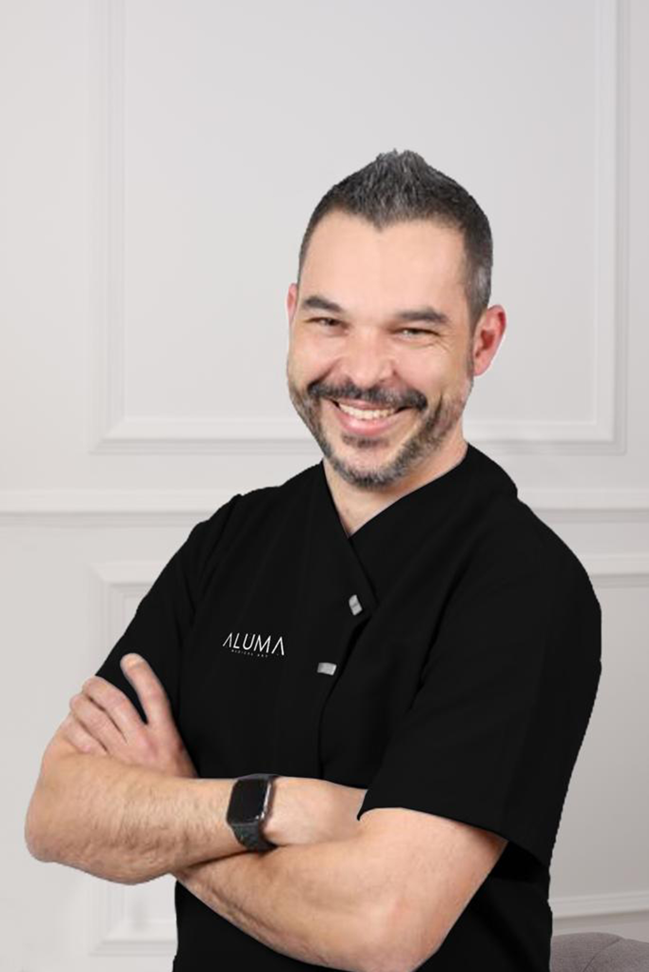 DiegoMartínez_Cirujano_Implantólogo_Periodoncista